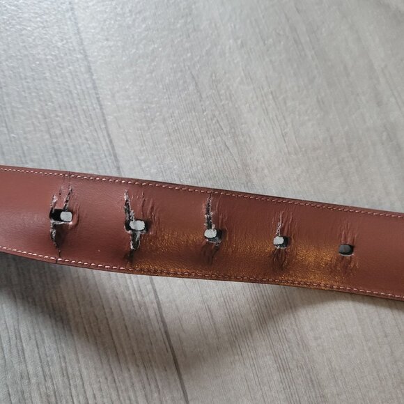 Perry Ellis Reversible Leather Belt Black & Brown With Silver-Tone Buckle - Picture 3 of 5